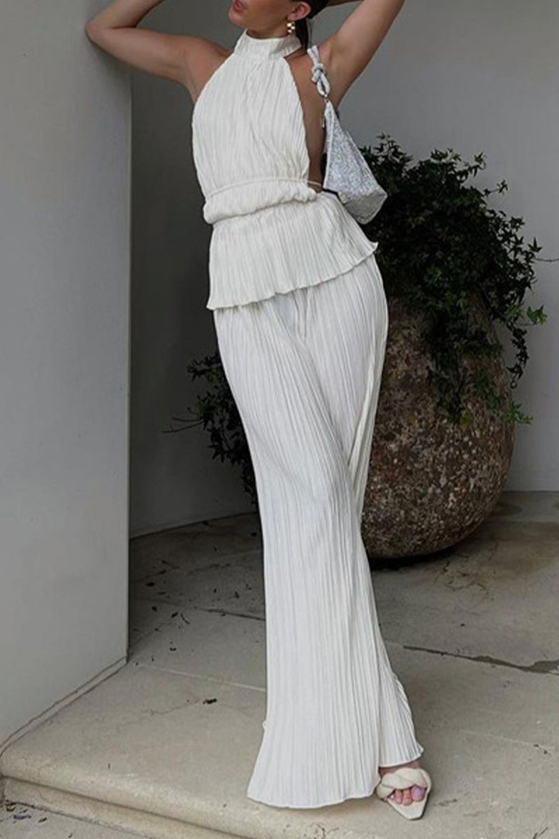 Effortlessly Elegant Garment with a Timeless Design
