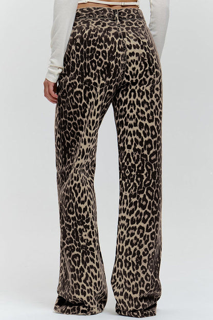 A Vintage Style Pants with Delicate Timeless Details