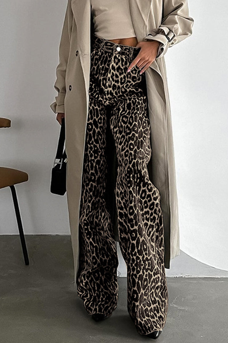 A Vintage Style Pants with Delicate Timeless Details