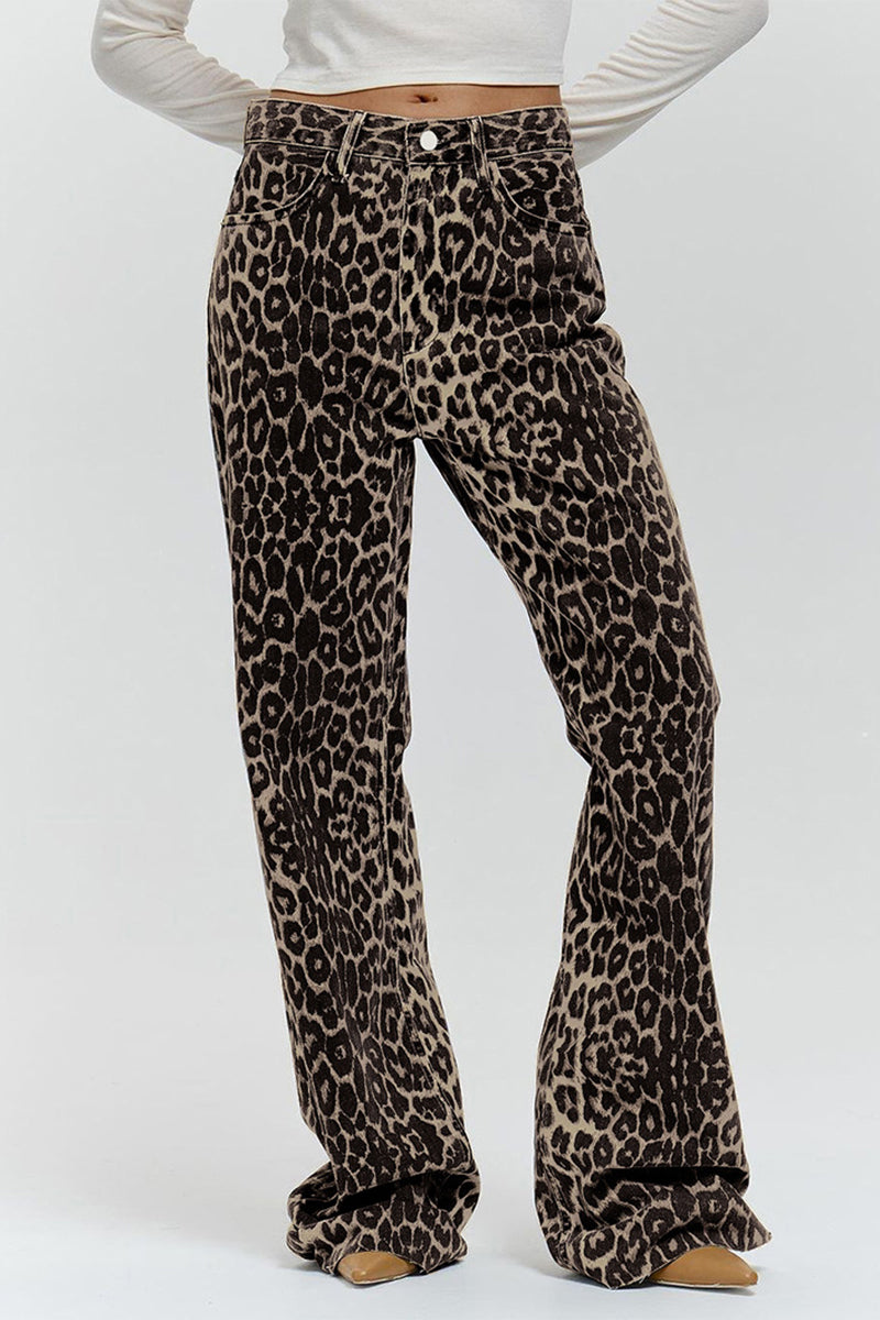 A Vintage Style Pants with Delicate Timeless Details
