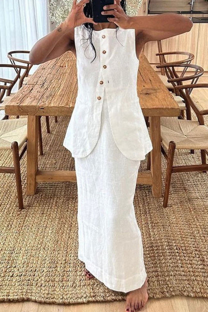 Gracefully Styled Garment for Any Occasion