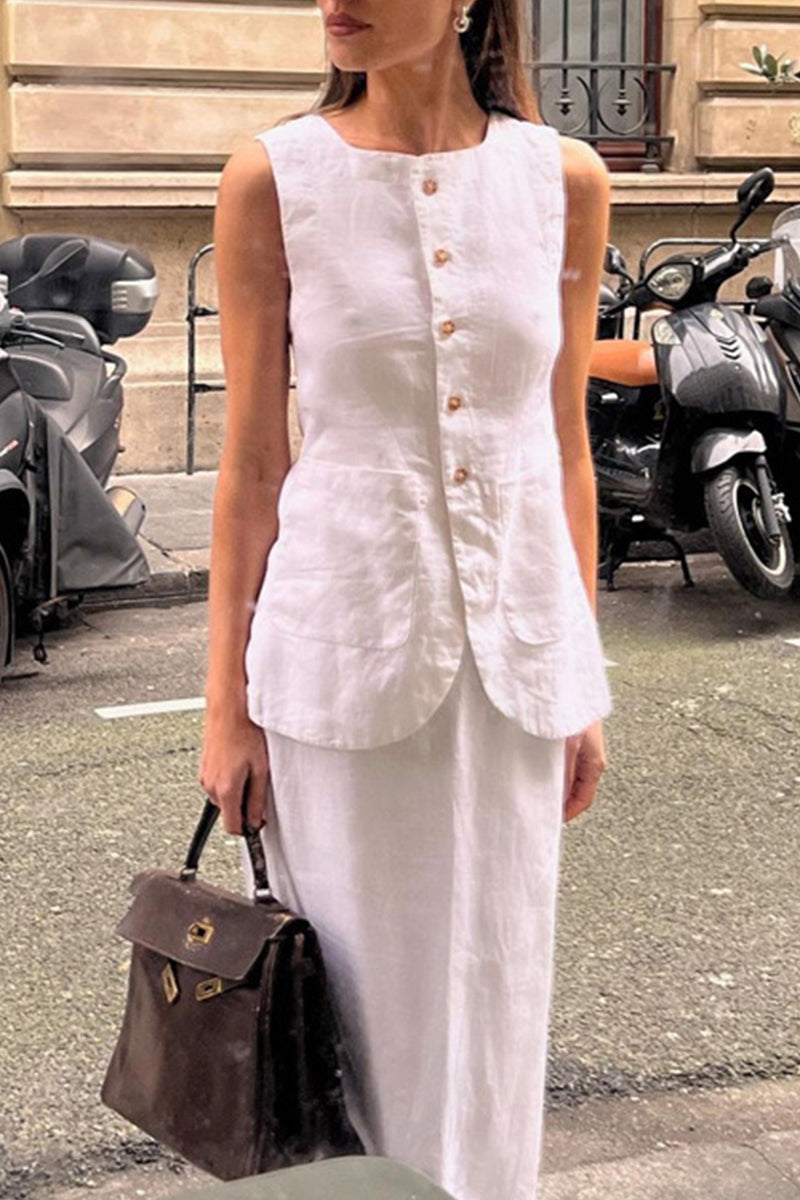 Gracefully Styled Garment for Any Occasion