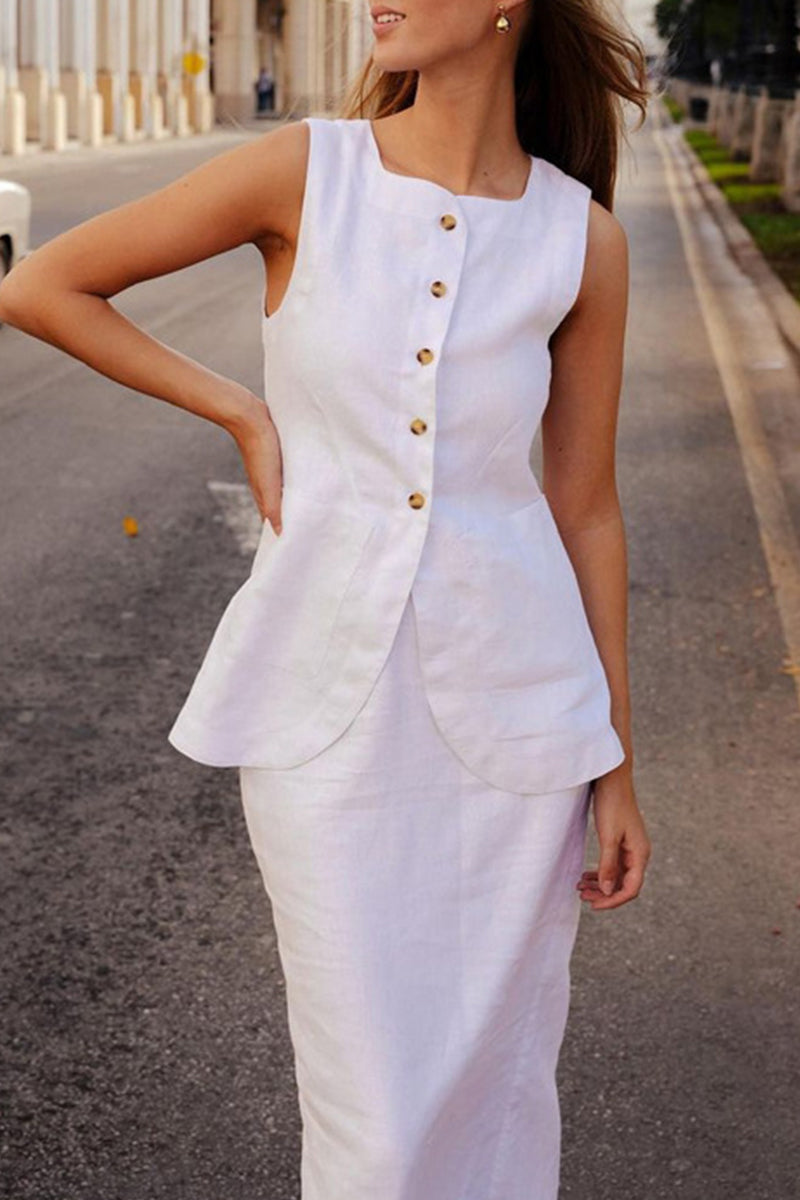 Gracefully Styled Garment for Any Occasion