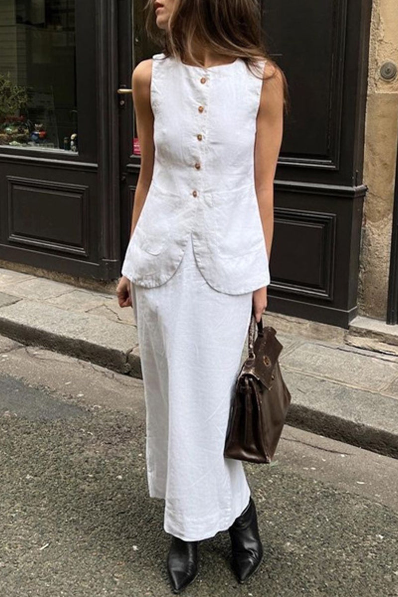 Gracefully Styled Garment for Any Occasion