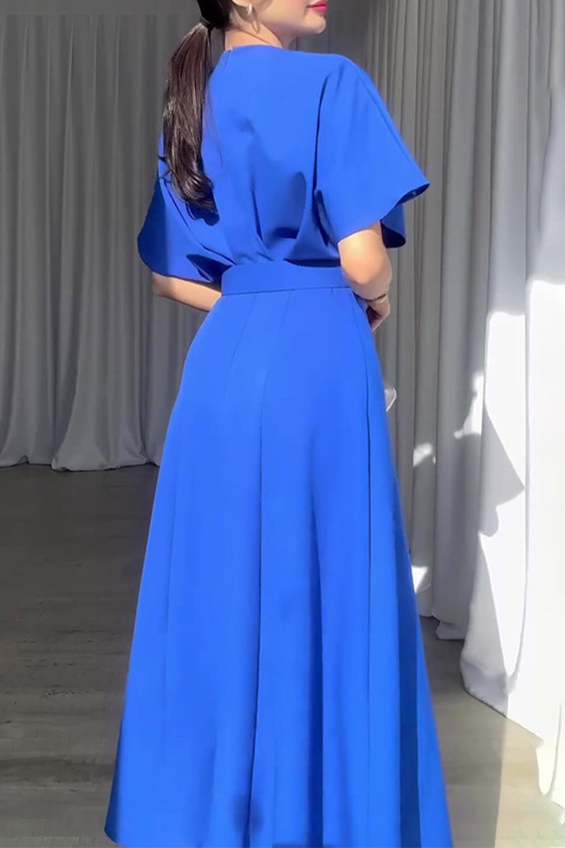 Sophisticated Dress with a Clean Classic Look