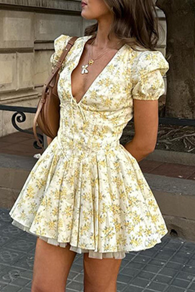 Gracefully Styled Dress for Any Occasion