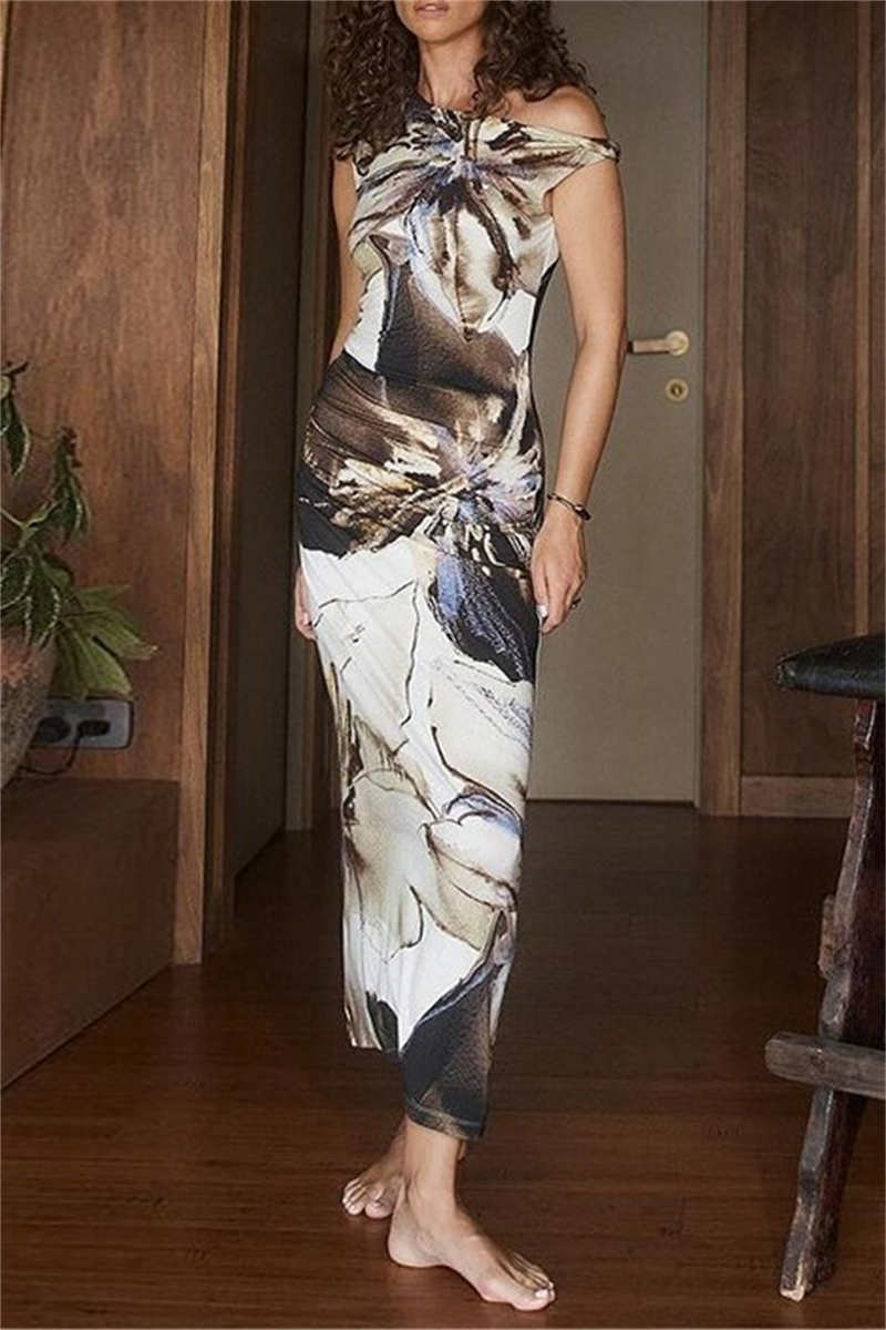 Gracefully Styled Dress for Any Occasion