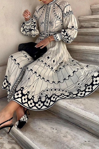 Classic Vintage Dress with a Flattering Fit