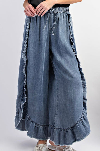 Effortlessly Elegant Garment with a Timeless Design