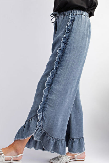 Effortlessly Elegant Garment with a Timeless Design