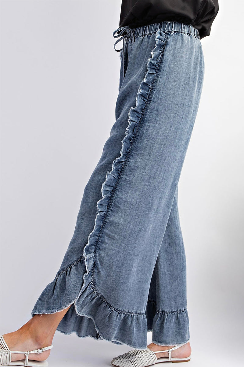 Effortlessly Elegant Garment with a Timeless Design