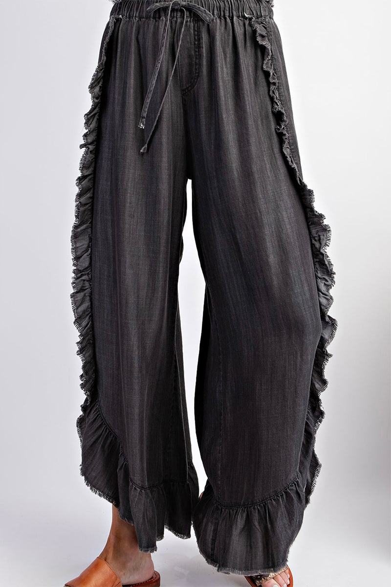 Effortlessly Elegant Garment with a Timeless Design