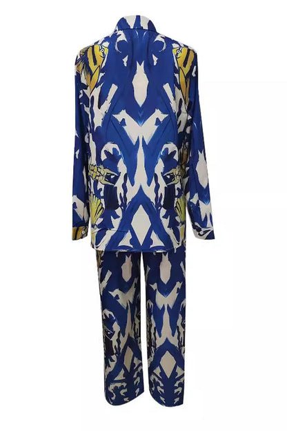 Classic Vintage Garment with a Flattering Fit