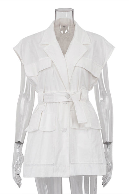 Well Tailored Blouse with a Graceful Silhouette