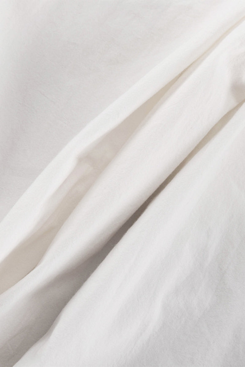 Well Tailored Blouse with a Graceful Silhouette