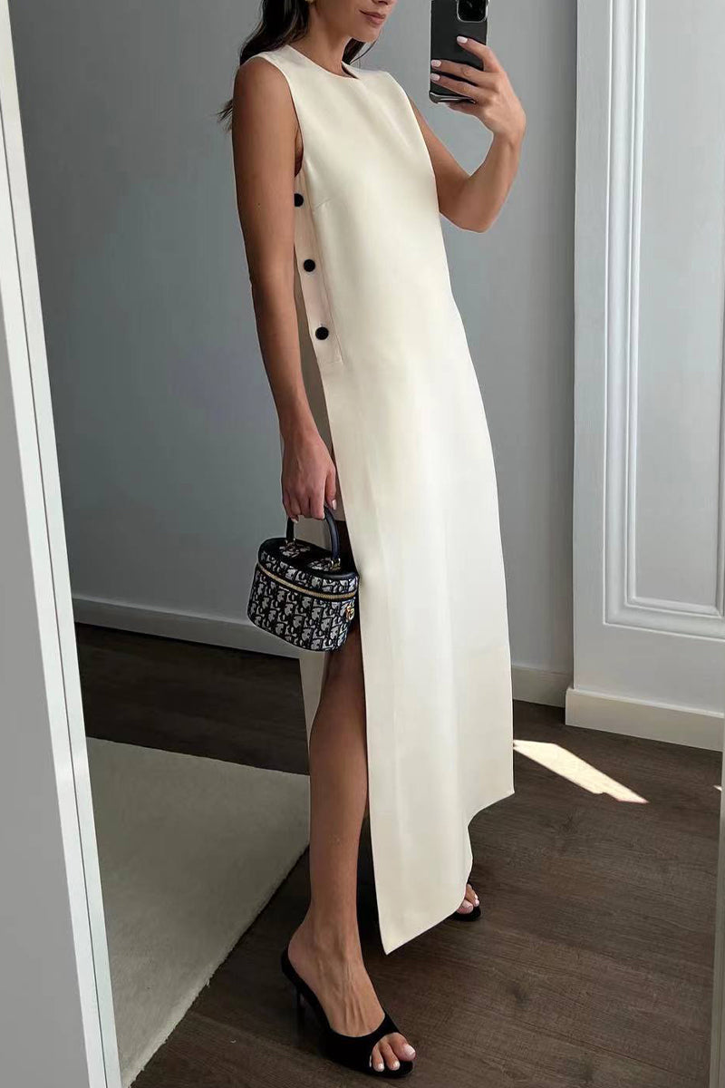 Beautifully Finished Dress in a Timeless Design