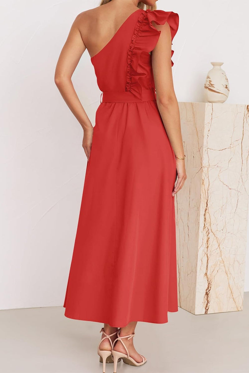 Well Tailored Dress with a Graceful Silhouette