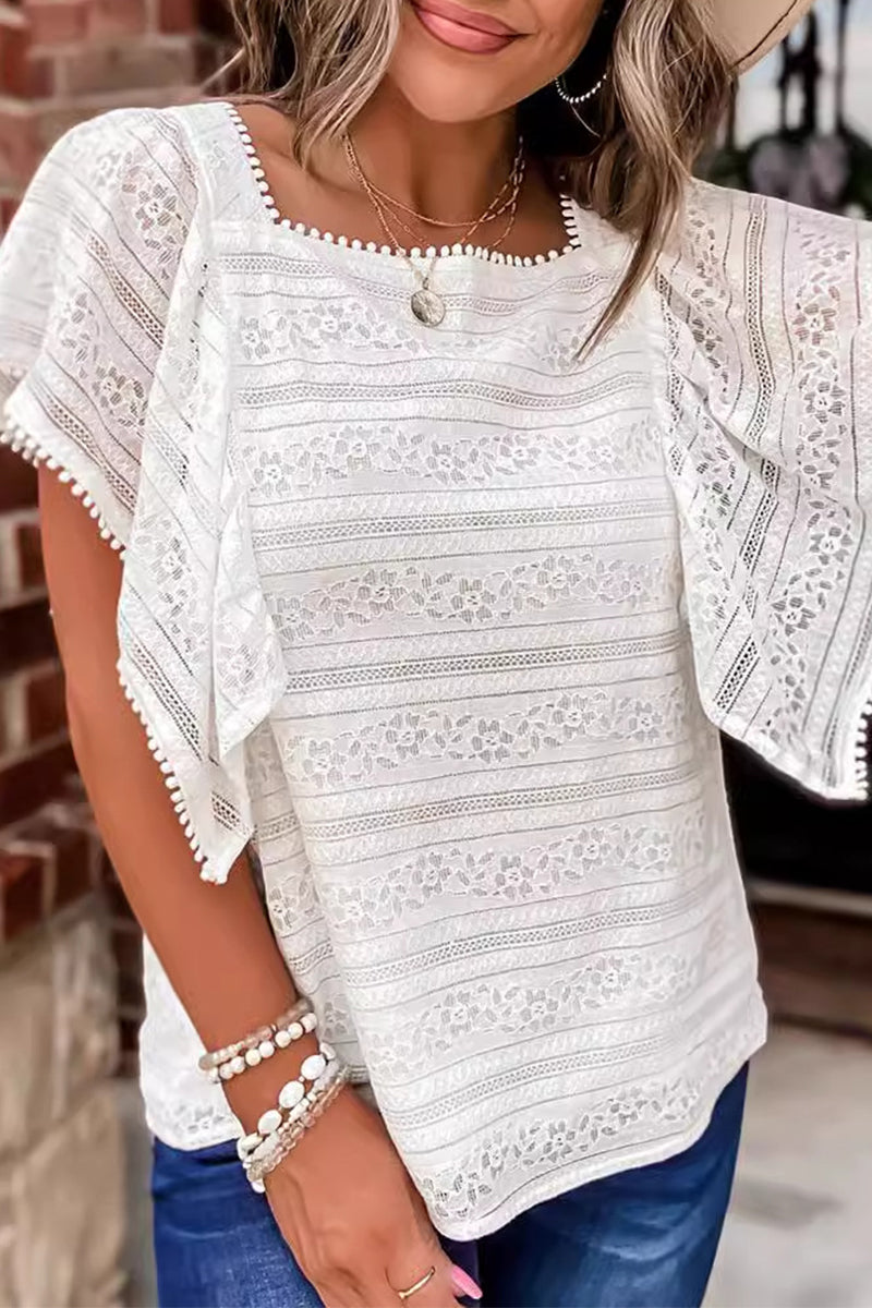 Well Tailored Top with a Graceful Silhouette