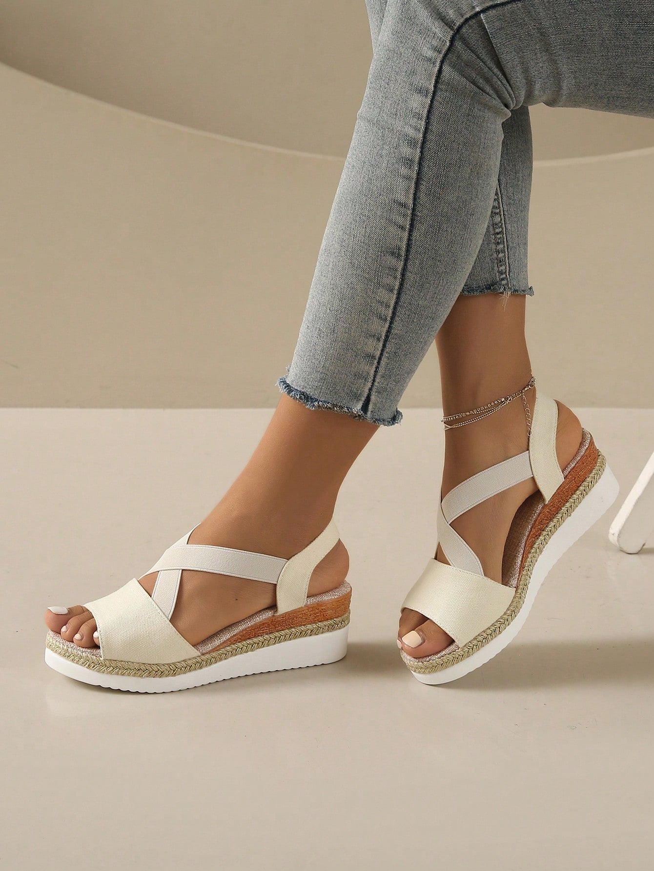 Graceful Orthopedic Sandals for Modern Look
