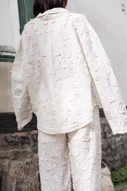 Effortlessly Elegant Garment with a Timeless Design