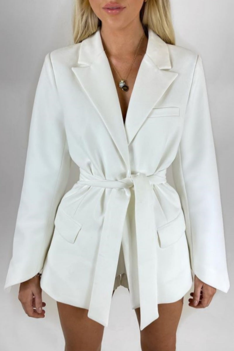 Effortlessly Elegant Garment with a Timeless Design