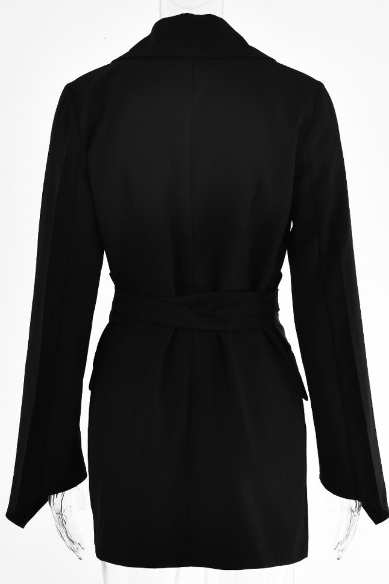 Effortlessly Elegant Garment with a Timeless Design
