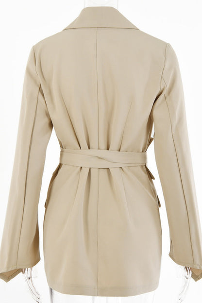 Effortlessly Elegant Garment with a Timeless Design
