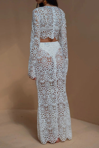 Gracefully Styled Garment for Any Occasion