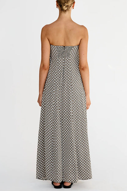 Well Tailored Dress with a Graceful Silhouette