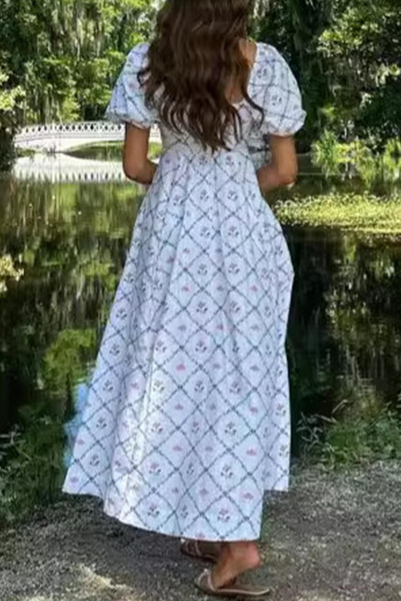 Classic Vintage & Enduringly Stylish Dress