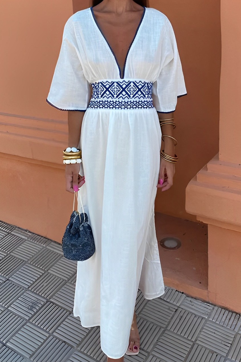 Well Tailored Dress with a Graceful Silhouette