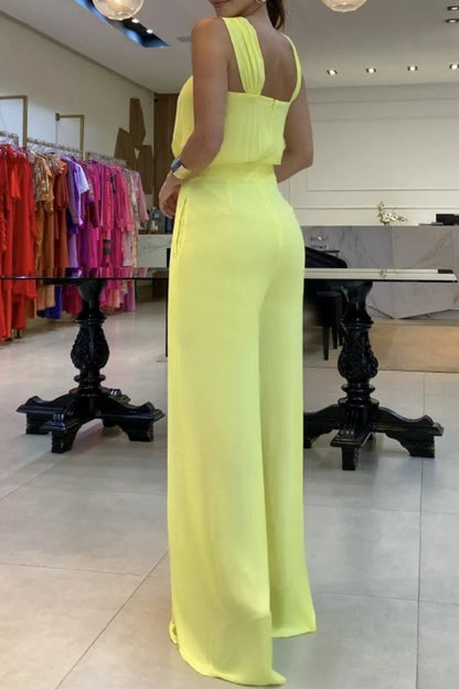 Gracefully Styled Garment for Any Occasion