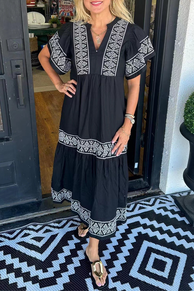 Classic Vintage & Enduringly Stylish Dress