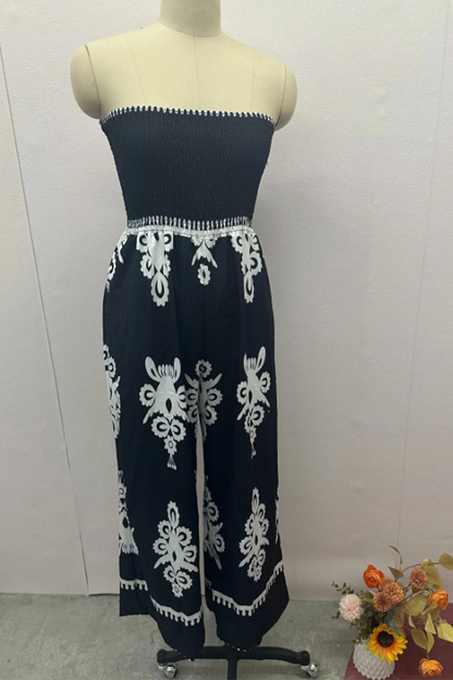 Effortlessly Elegant Garment with a Timeless Design