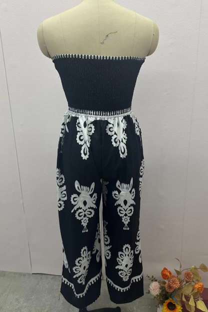 Effortlessly Elegant Garment with a Timeless Design
