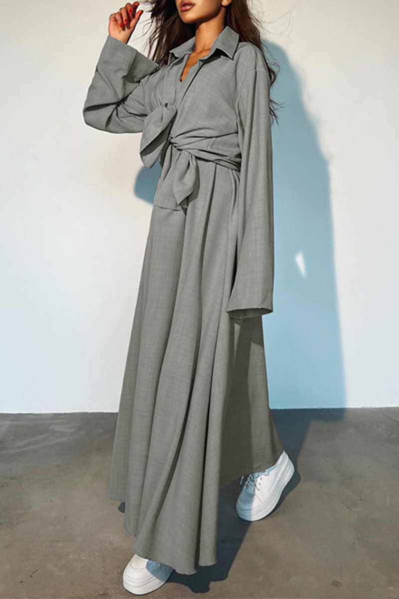 Effortlessly Elegant Garment with a Timeless Design
