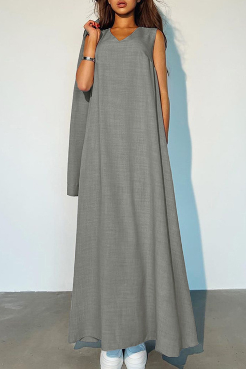 Effortlessly Elegant Garment with a Timeless Design