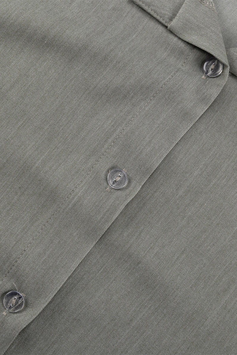 Effortlessly Elegant Garment with a Timeless Design