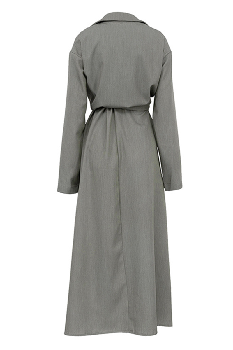 Effortlessly Elegant Garment with a Timeless Design