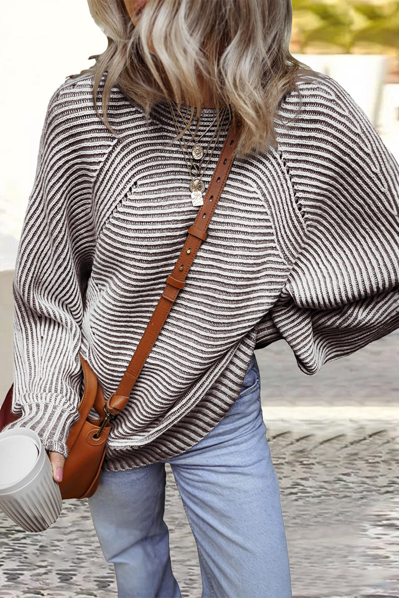 Well Tailored Sweater with a Graceful Silhouette