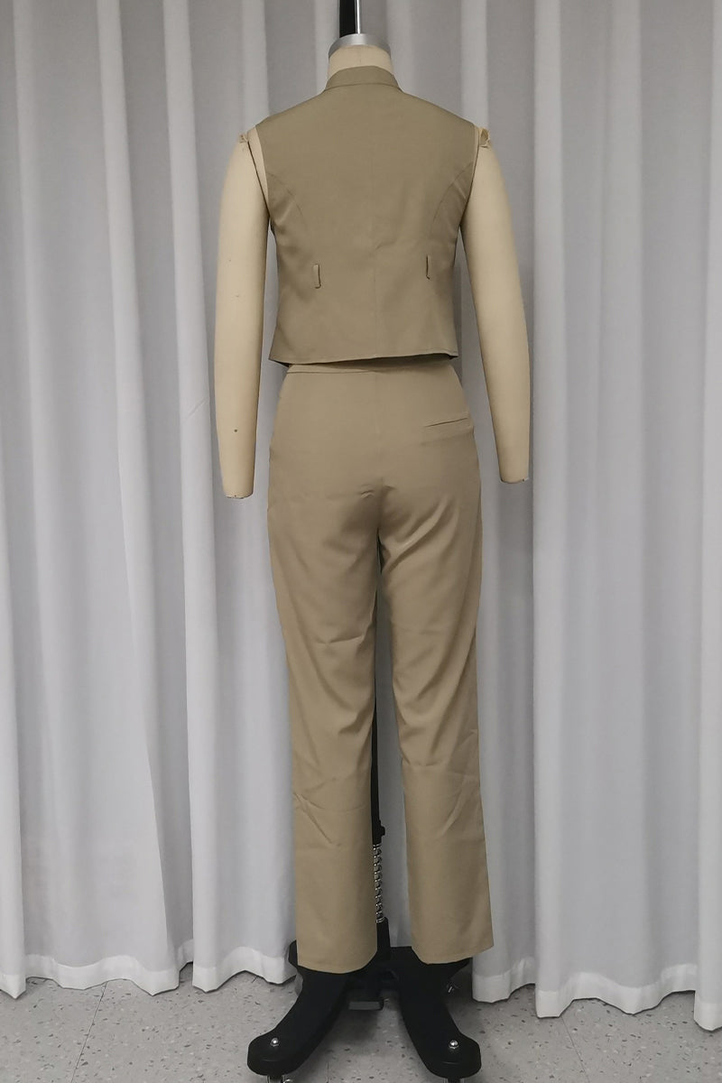 Sophisticated Garment with a Clean Classic Look