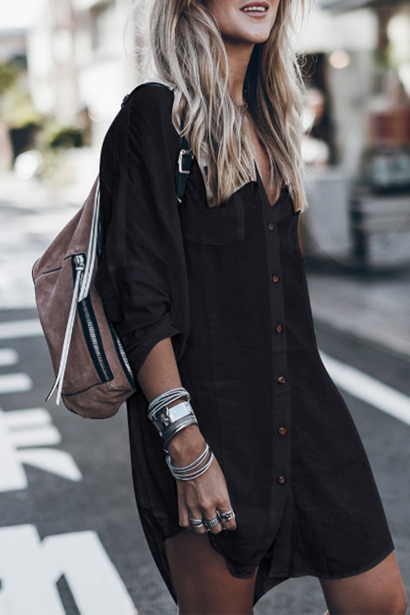 Effortlessly Elegant Garment with a Timeless Design