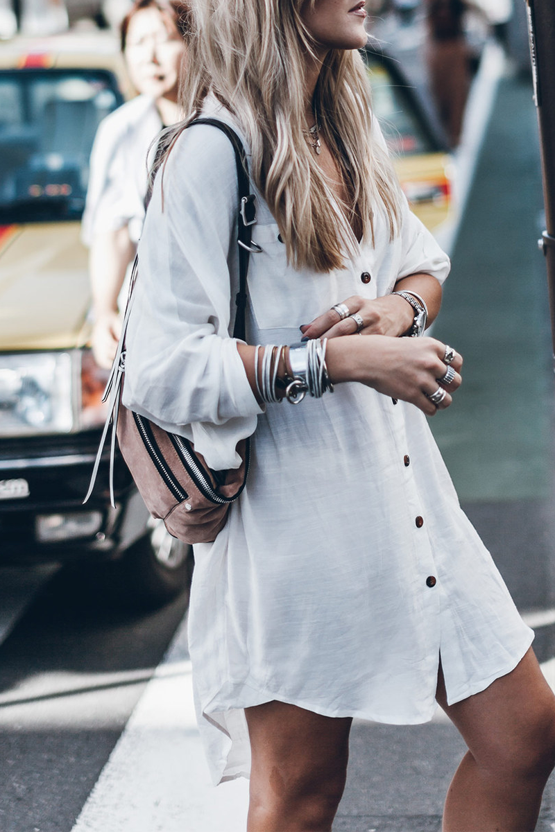 Effortlessly Elegant Garment with a Timeless Design
