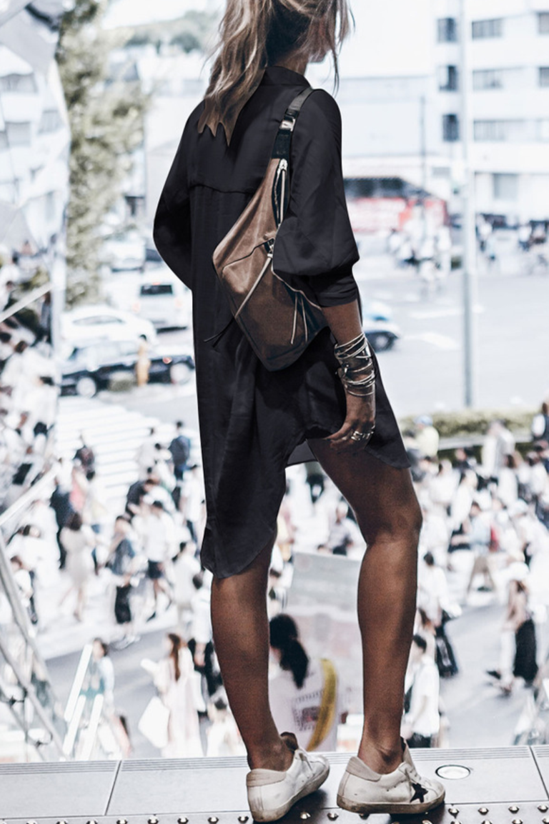 Effortlessly Elegant Garment with a Timeless Design