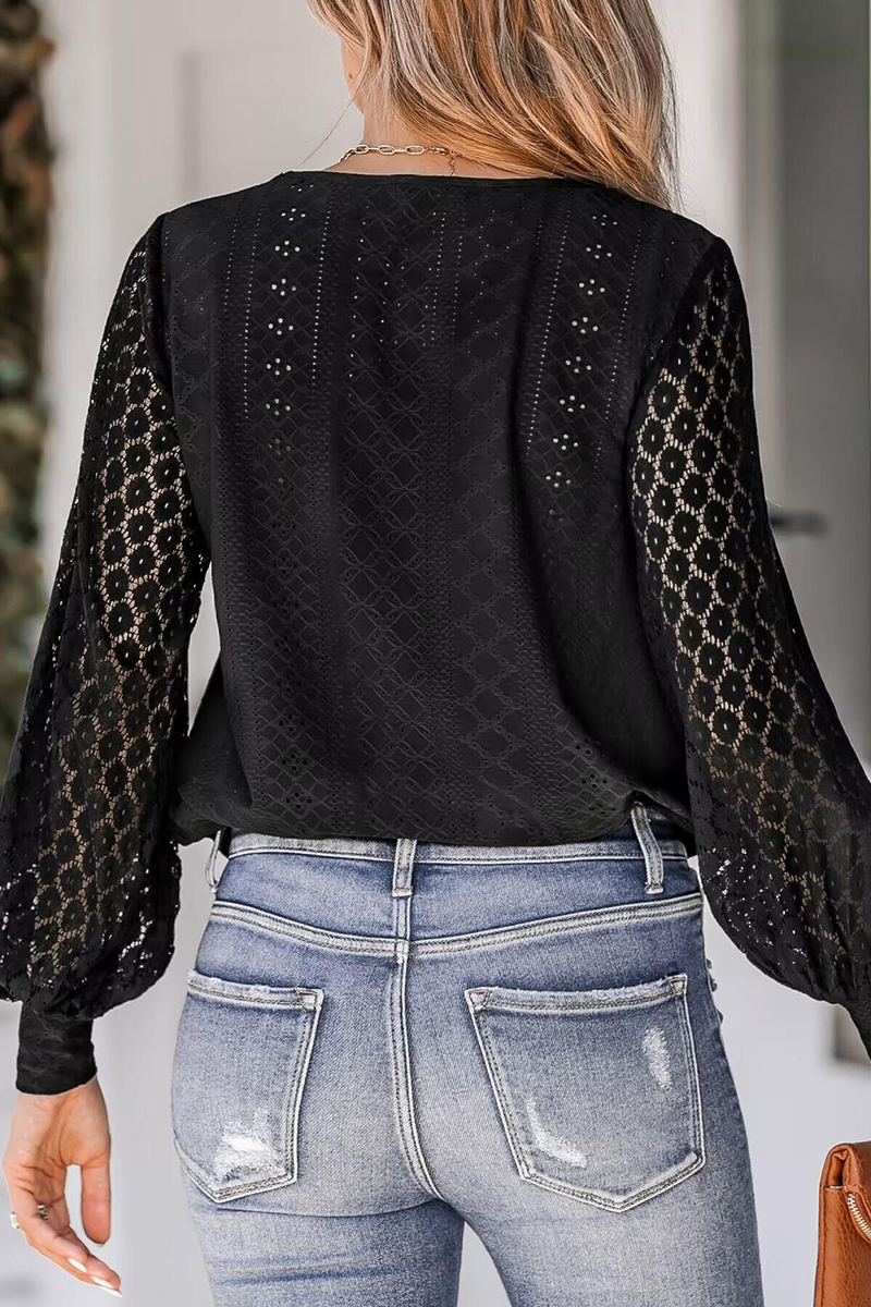 Sophisticated Blouse with a Clean Classic Look