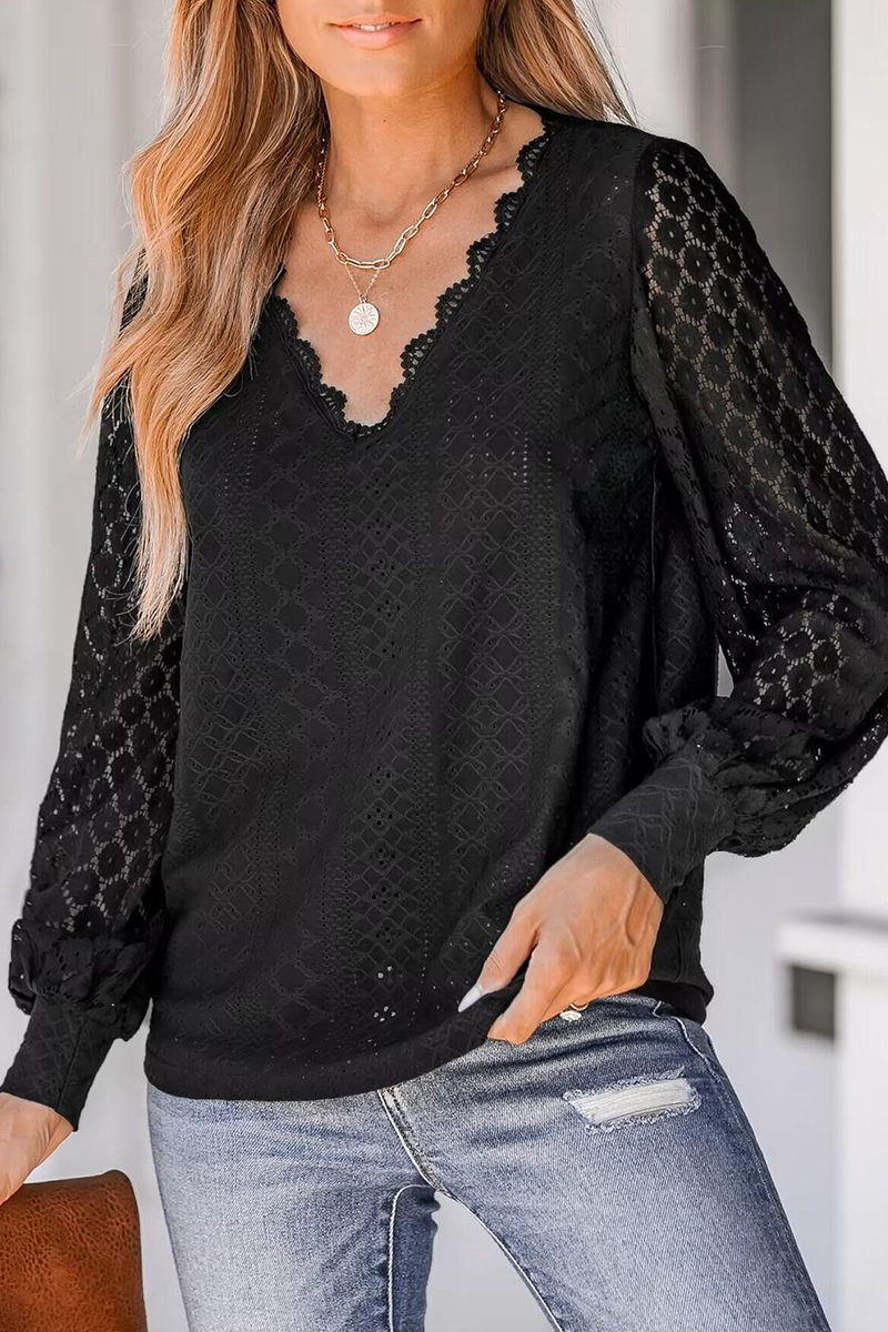 Sophisticated Blouse with a Clean Classic Look