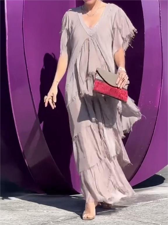 Beautifully Finished Dress in a Timeless Design