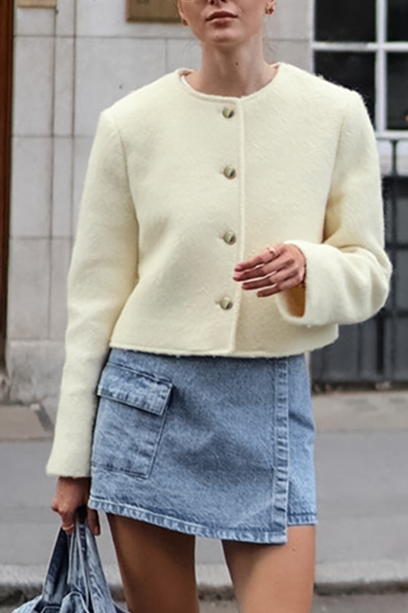 Gracefully Styled Garment for Any Occasion