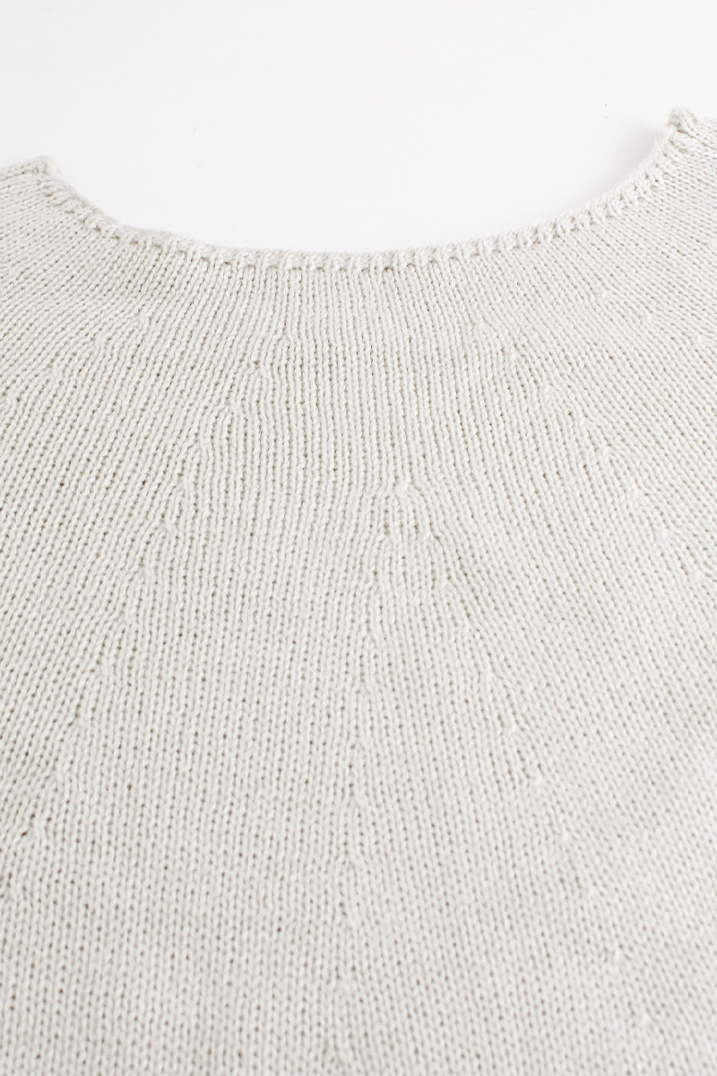 Classic Vintage Sweater with a Flattering Fit
