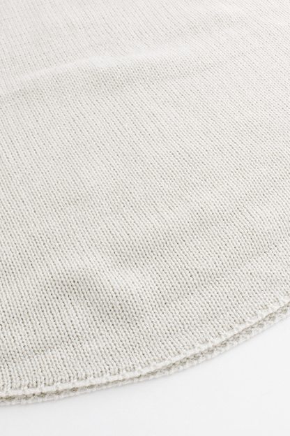 Classic Vintage Sweater with a Flattering Fit